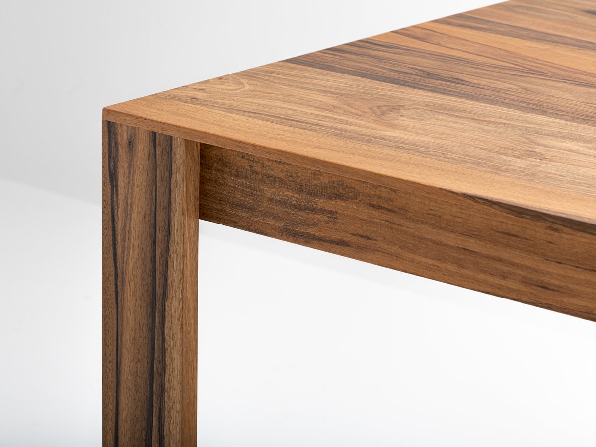 Table Elmar en noyer - Table en bois 100% Fabriqué en France