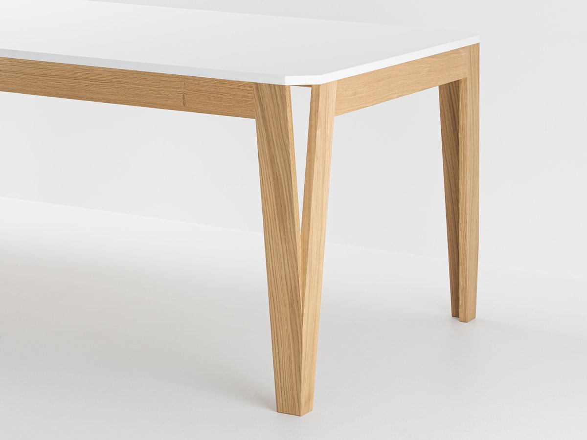 Table en bois de chêne et plateau en résine facile d'entretien - MéliMélo 